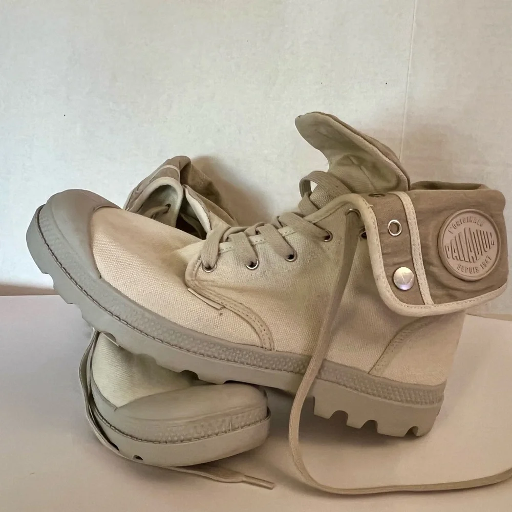 Palladium Baggy Fold-Over Boots in Cream - Picture 3 of 7